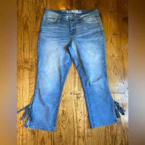 Hydraulic “Nolita” Mid Rise Curvy Skinny Kick Cropped Jeans